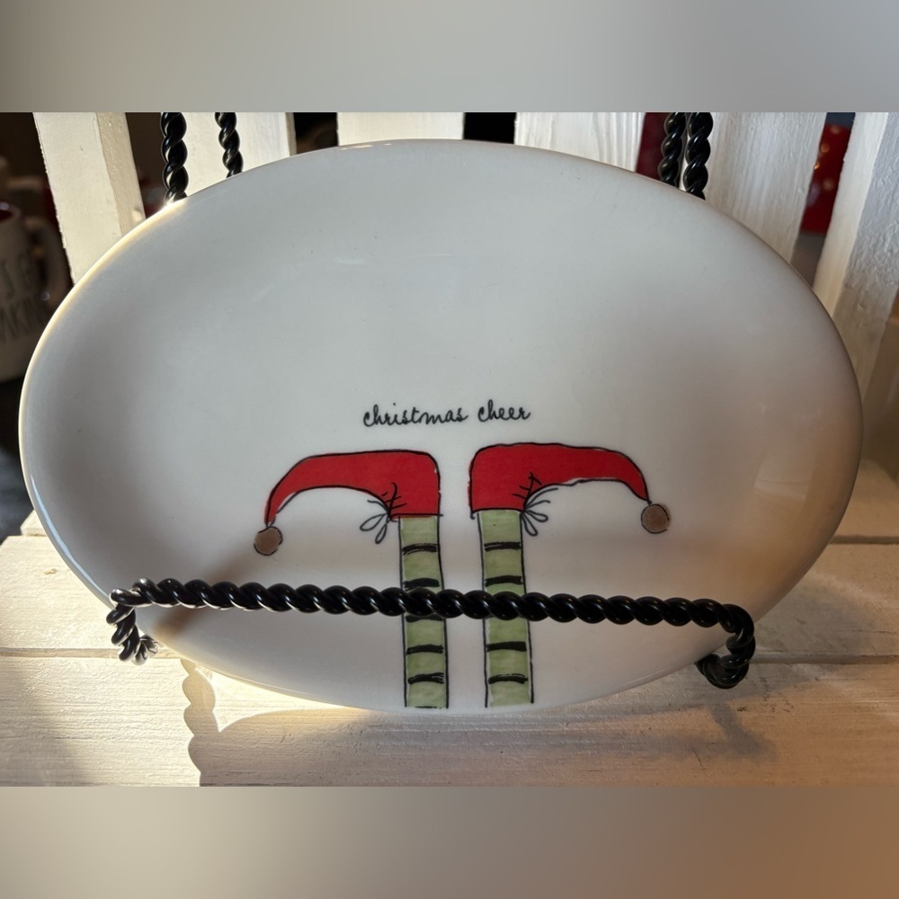 Rae Dunn Set of 4 Festive Elf Oval Plates - Red and Green